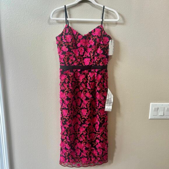 Dress the Population NWT Emma Floral Embroidered Sheath Dress Size S - Picture 4 of 9